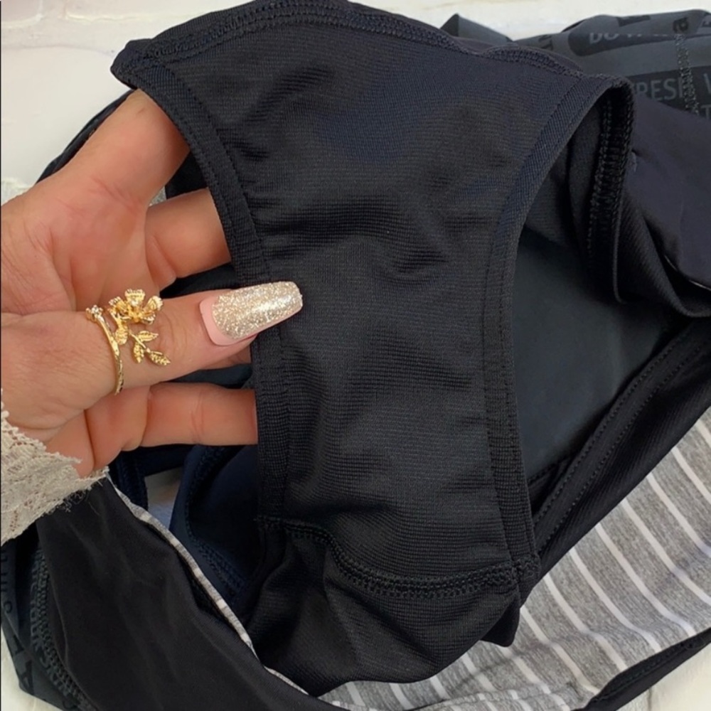 🍋Lululemon Speed Short! - Picture 5 of 8